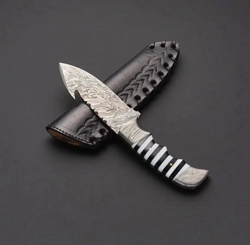 Knives/Daggers