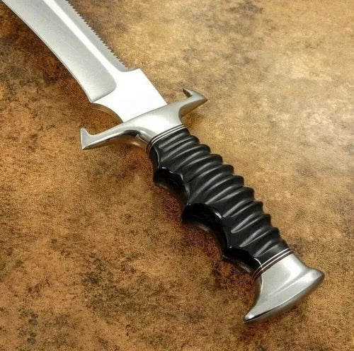 CUSTOM HANDMADE D2 STEEL BOWIE KNIFE | BULL HORN HANDLE & LEATHER SHEATH
