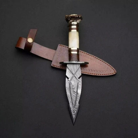 12-inch handmade Damascus hunting dagger with deer horn and resin handle – view 1