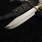 Inglourious Basterds Aldo Raine D2 Bowie Knife – handle or hilt detail