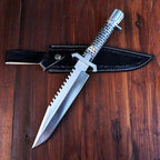 Resident Evil Chris Redfield D2 Survival Knife Replica – handle or hilt detail