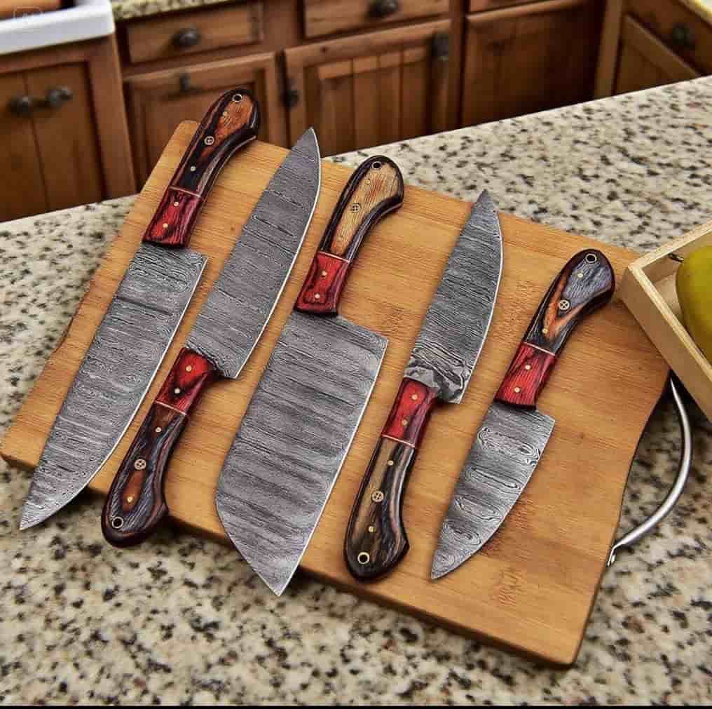 Five-piece red inlay wood Damascus chef knife set