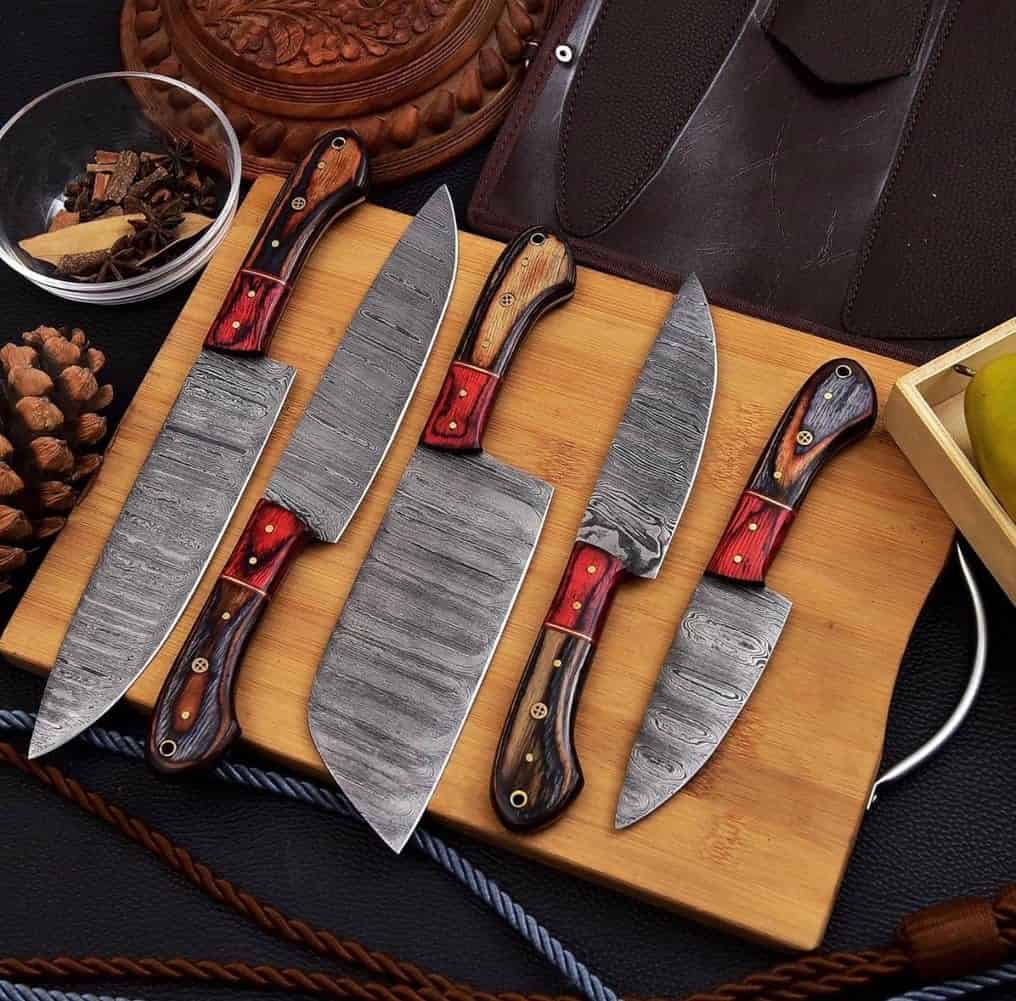 Alternate view of the red inlay Damascus chef knife set